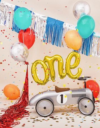 One Gullfarget Folieballong 30 cm