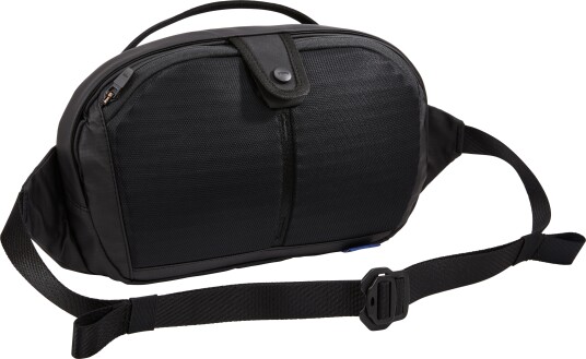 Thule Tact 5L Crossbody Bag i Sort med Mobillomme og Nøkkellomme