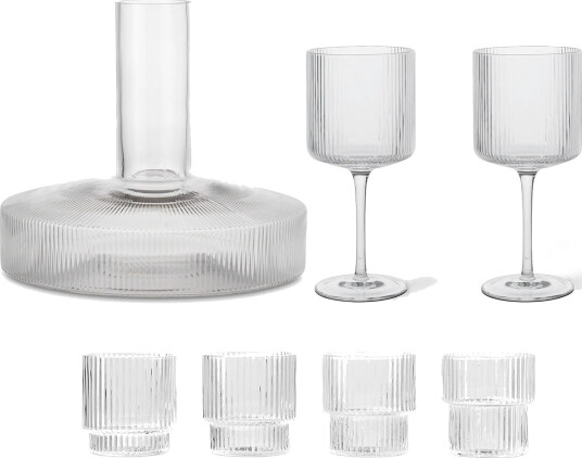 Ferm Living Ripple karaffel og glass 17 deler Klar Ferm Living Ripple karaffel og glass 17 deler Klar