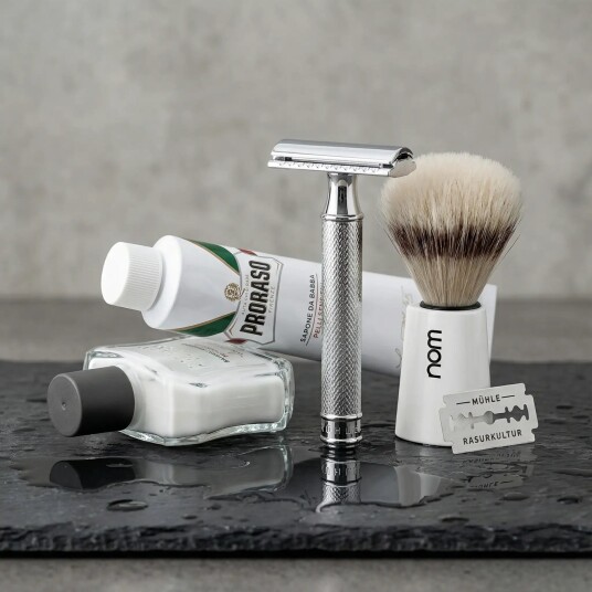 Introsett til tradisjonell barbering INTRO-01-GTH-GR-SV-HVIT