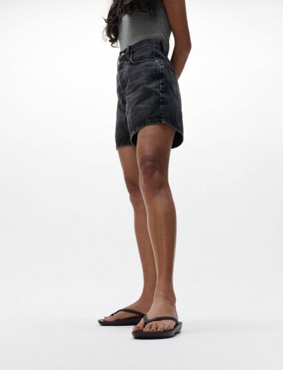 FitFlop Iqushion Ergonomic Flip-Flops - Black - 36 FitFlop Iqushion Ergonomic Flip-Flops - Black - 36