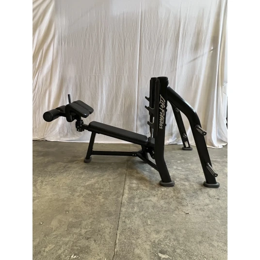 Life Fitness Signature Olympisk Decline Benkpress m. Oppbevaring Brukt