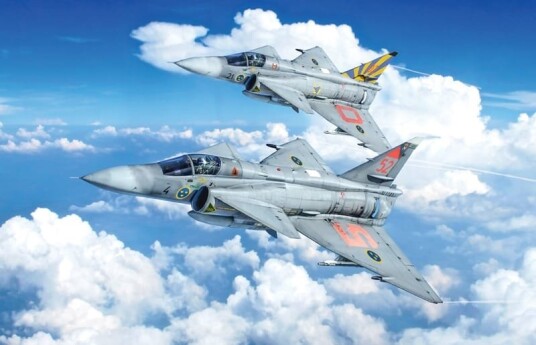 Italeri 1/48 Saab JA 37/AJ 37 Viggen (svenske dekaler)