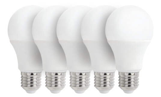 5-pakke E27 LED-lys 9W 3000K 820 lumen 5-pakke E27 LED-lys 9W 3000K 820 lumen