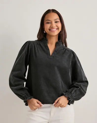 Neo Noir Svart Emmeline Denim Blouse Neo Noir Svart Emmeline Denim Blouse