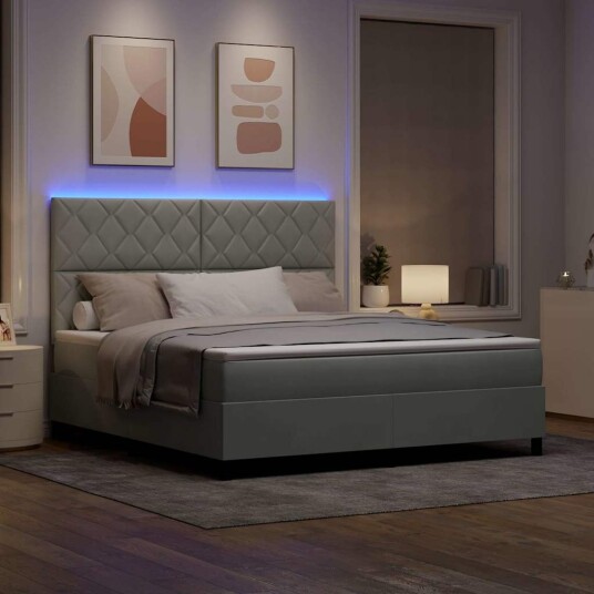  Box Spring Seng med Madrass og LED Lys Lysegrå 180x200 cm Fløyel