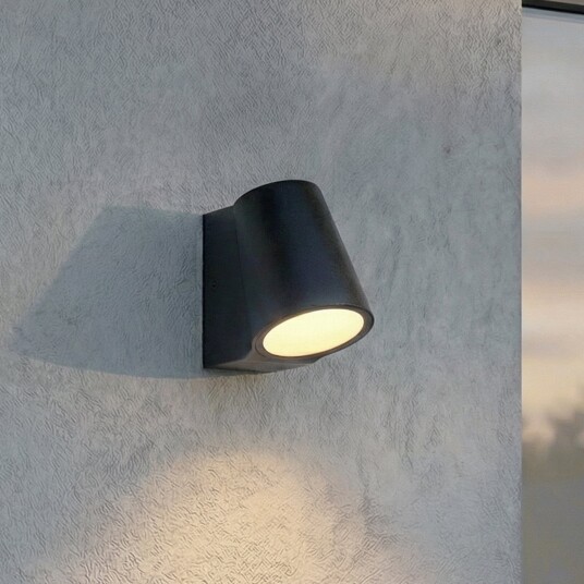 Illuvia utendørs LED-vegglampe, IP54, matt svart, metall - Lindby - Balkong - Moderne - Aluminium - Med en lyskilde