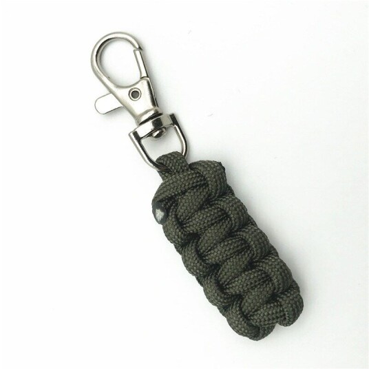 Utendørs Paracord nøkkelring med overlevelsesfunksjoner