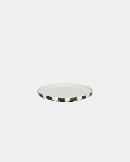 Oyoy Toppu tallerken Ø20 cm Blackwhite Oyoy Toppu tallerken Ø20 cm Blackwhite