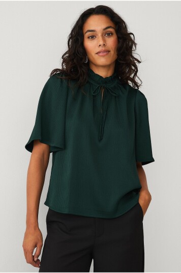 Ellos Collection Grønn Bluse med Draperte Volangermer