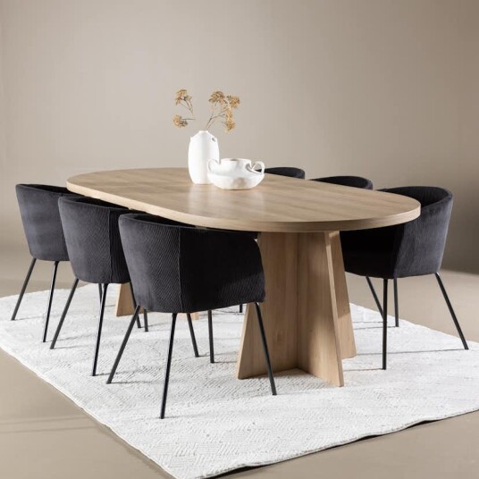 Spisegruppe Venture Home Bootcut 230 med 6 stk Berit Stoler