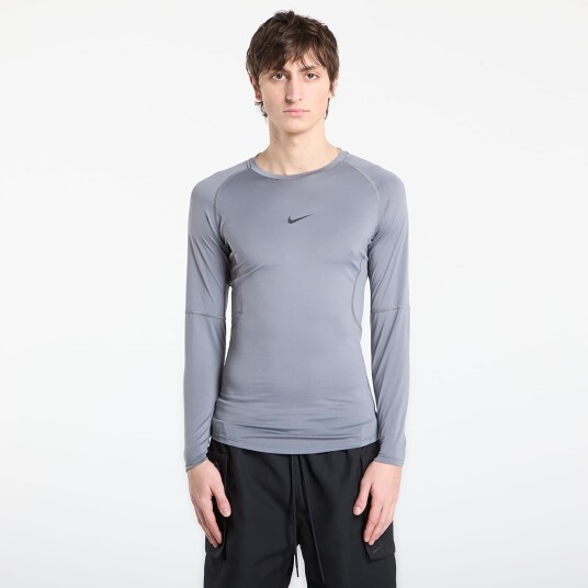 Nike Pro Dri-FIT Tight Top Long Sleeve, treningsgenser, herre XL Smoke Grey/black Nike Pro Dri-FIT Tight Top Long Sleeve, treningsgenser, herre XL Smoke Grey/black