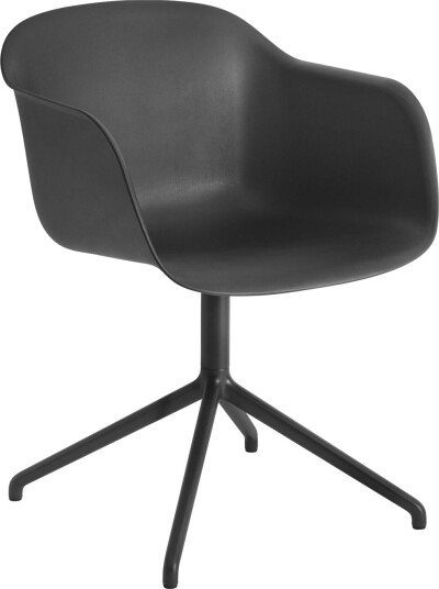 Muuto Fiber Spisestol med Armlener og Svingbar Base Sort