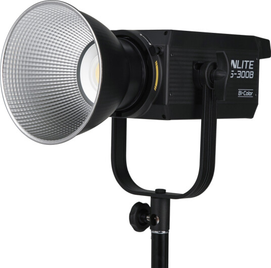 Nanlite FS-300B LED Bi-color Spot Light 2700-6500K. LED lampe, strømdrevet, 350W