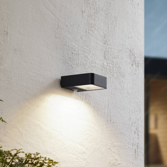 Lucande LED solcelledrevet utendørs vegglampe Dava høyde 5 cm sensor