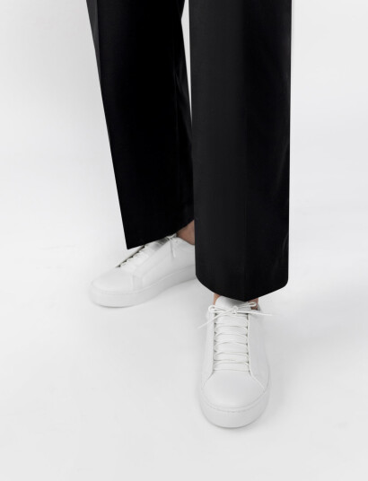 VAGABOND Zoe White 40