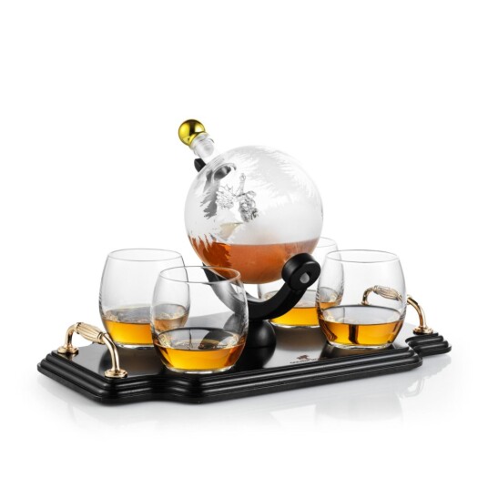 Whiskeykaraffel Elg 85 cl med 4 glass og treplate