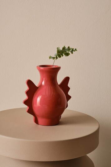 Jotex Vase 17 Cm Rød FLORENCE 2074192020 Jotex Vase 17 Cm Rød FLORENCE 2074192020