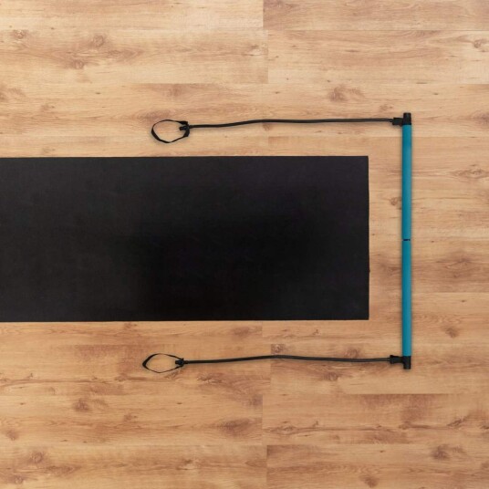 Pilatesstang med motstandsbånd Pilatesstang med motstandsbånd