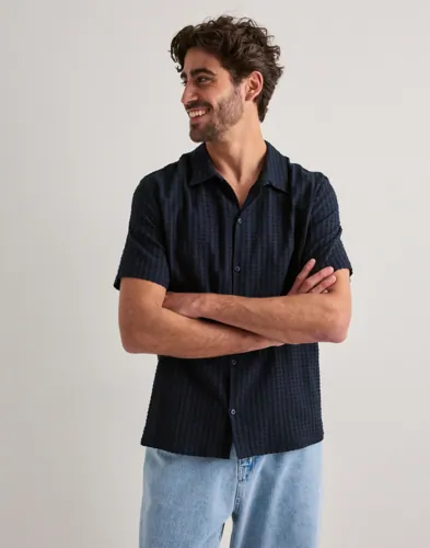 Samsøe Samsøe Avan Jx Shirt 14698 Stripete skjorter Blå Samsøe Samsøe Avan Jx Shirt 14698 Stripete skjorter Blå
