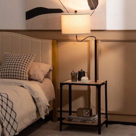 Sidebordlampe med 360° roterende arm og USB porter