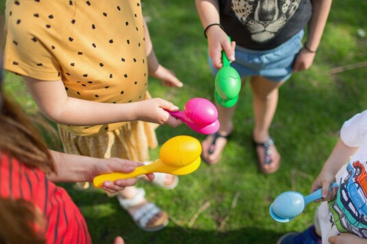 BS Toys Egg Party Spill BS Toys Egg Party Spill