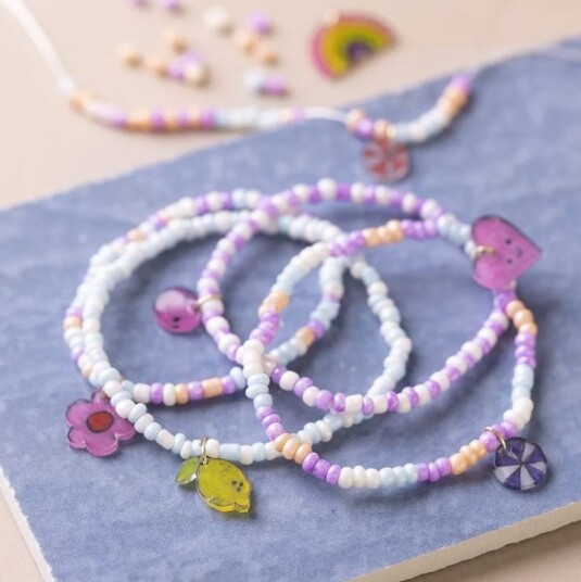 Creativ Company Smykkekit mini Armbånd m. charms i krympeplast