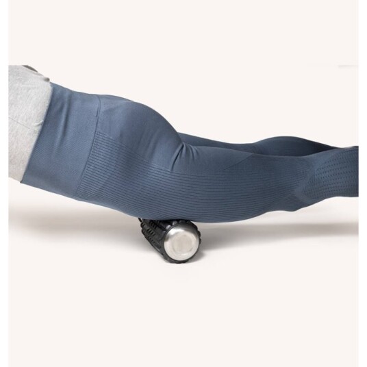 SWEDISH POSTURE Wavewell 750 ml Water Bottle Foam Roller SWEDISH POSTURE Wavewell 750 ml Water Bottle Foam Roller