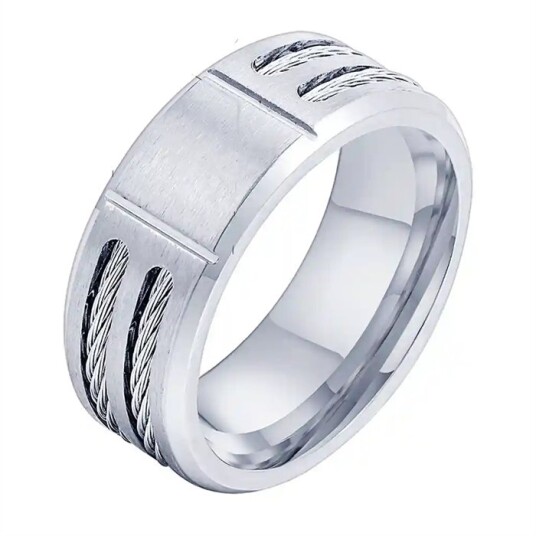Stålwire designring i rustfritt stål.
