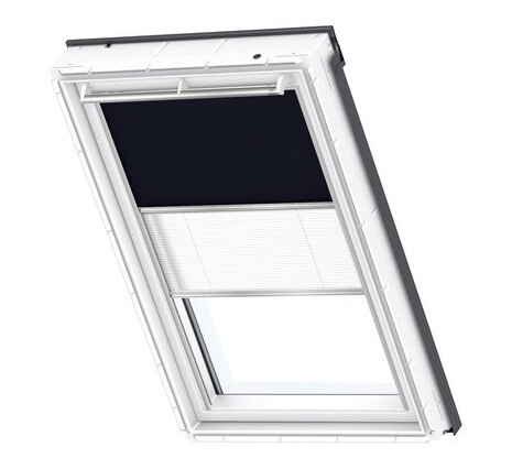 Velux Blendingsgardin duo mørk blå mk08 kombinert med hvit plissegardin Velux Blendingsgardin duo mørk blå mk08 kombinert med hvit plissegardin