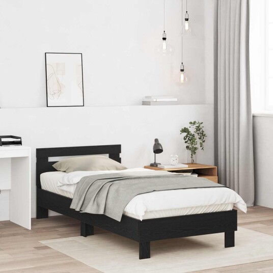  Sengestamme med hodegatt Svart eik 80 x 200 cm Konstruert tre