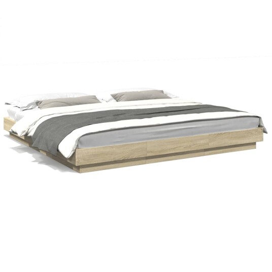  Sengeramme med LED-lys sonoma eik 200x200 cm konstruert tre 8721102617102