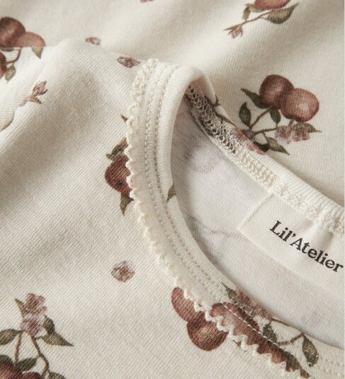 Lil" Atelier Genser - Slim - NmfGayo - Turteldue/epler - Lil Atelier - 6 år (116) - Genser Brun Hvit