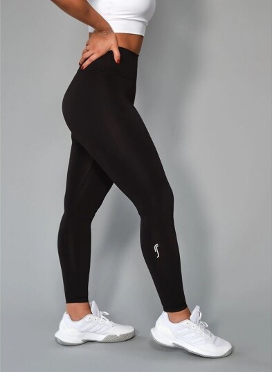 RS Women’s Stretch Tech Back Pocket Tights Padel og tennistights damer Svart XS RS Women’s Stretch Tech Back Pocket Tights Padel og tennistights damer Svart XS