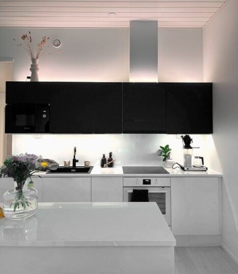 LED stripepakke Benkbelysning AGGE Svart profil 4000K / 500 cm LED stripepakke Benkbelysning AGGE Svart profil 4000K / 500 cm