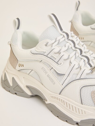 Steve Madden Animates e