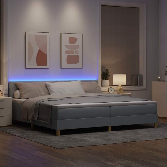 Box Spring Seng med Madrass & LED Lysegrå 200x200 cm Stoff Box Spring Seng med Madrass & LED Lysegrå 200x200 cm Stoff