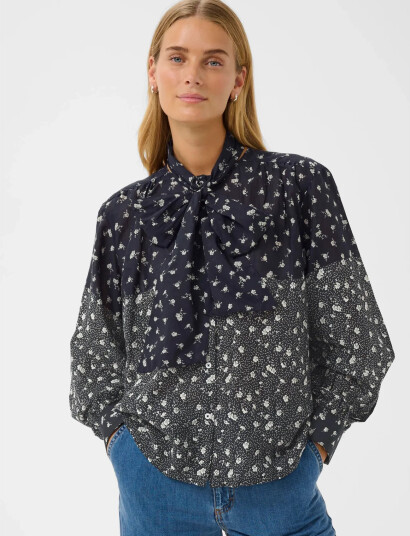 Part Two Yaninapw Bl Navy 40 Part Two Yaninapw Bl Navy 40