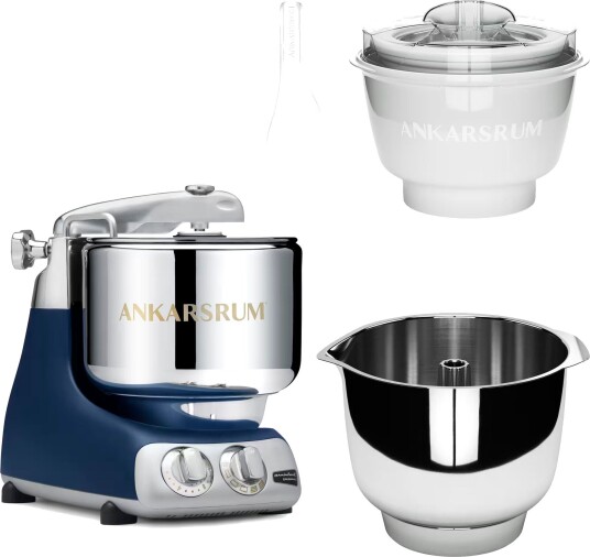 Ankarsrum Assistent Original AKM 6230 kjøkkenmaskin med iskremtilbehør og ekstra vispeskål royal blue