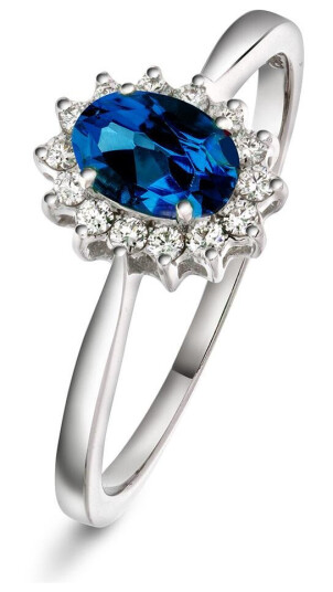 Ring i hvitt gull med diamant og safir 0,14 ct WSI størrelse 60 Ring i hvitt gull med diamant og safir 0,14 ct WSI størrelse 60