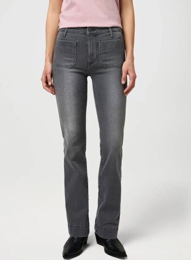 Wrangler Flare - Grey - 26 x 32 Wrangler Flare - Grey - 26 x 32