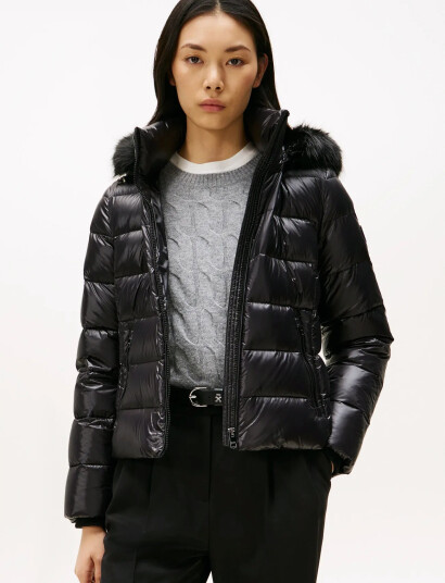 Tommy Hilfiger Gloss Hw Down Slim Jacket W Fur - Black - L Tommy Hilfiger Gloss Hw Down Slim Jacket W Fur - Black - L