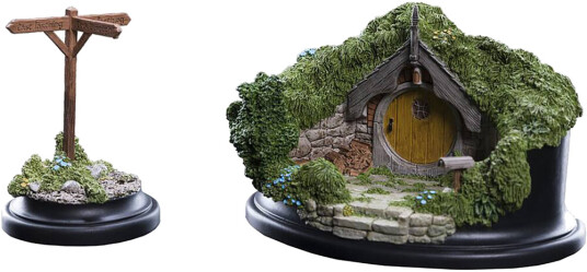 Polystone 5 Hill Lane Hobbit Hole