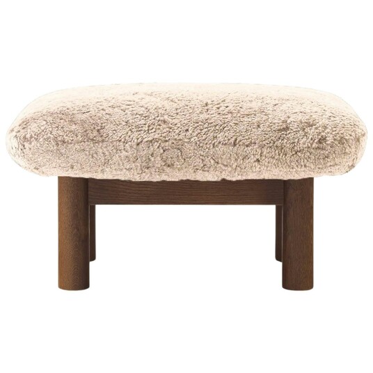 Audo Copenhagen Brasilia Ottoman Mørkbeiset Eik Sheepskin Nature