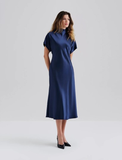 Malina Alivia Short Sleeve Satin Midi Dress Navy S