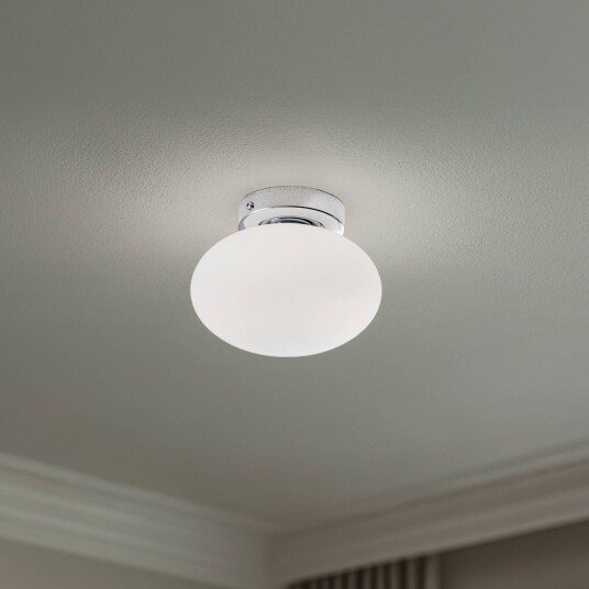 Taklampe Ufo Domiluce dimbar Hvit / opal Stue / spisestue Glass Moderne