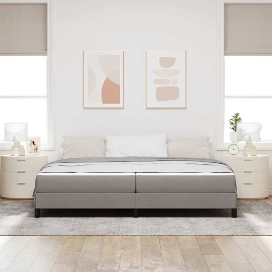 Boksfjær Seng med madrass Gråbrun 200 x 200 cm stoff