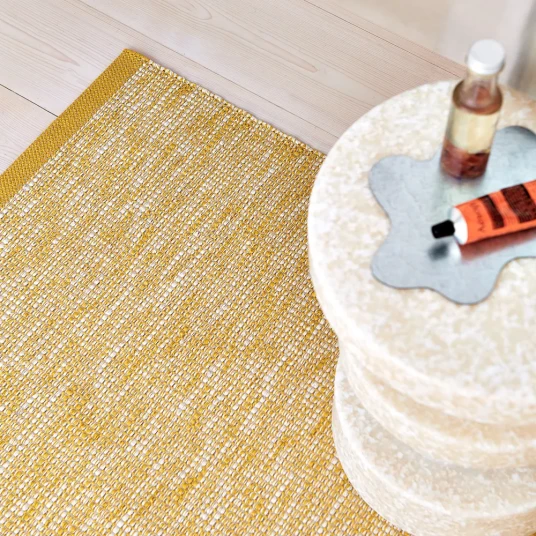 Pappelina Sam teppe 70 x 90 cm Mustard/Cream