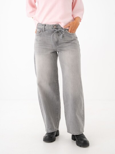 Only Gianna Mid Waist Straight Denim Grå 31/34 Only Gianna Mid Waist Straight Denim Grå 31/34