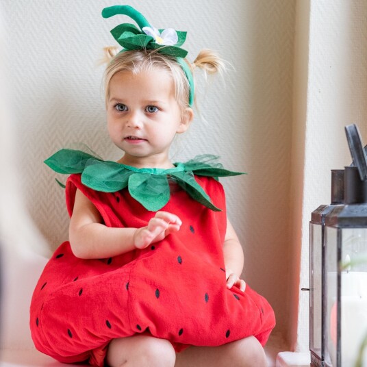 That"s Mine Goji Berry Livia Jordbærdrakt 3-6 år That"s Mine Goji Berry Livia Jordbærdrakt 3-6 år